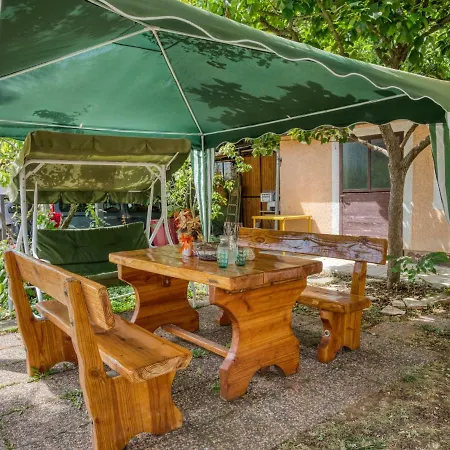 Holiday home Holiday Folo Tar-Vabriga